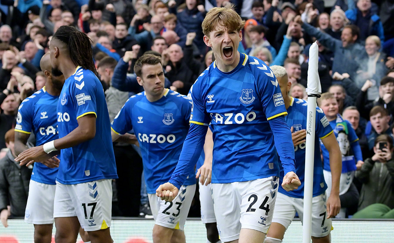 特瓦斯：老佛爷在皇马大会撒了谎；我支持皇马不代表我会偏袒（特瓦斯：佩雷斯在皇马大会言辞失实；支持皇马不等于偏袒）