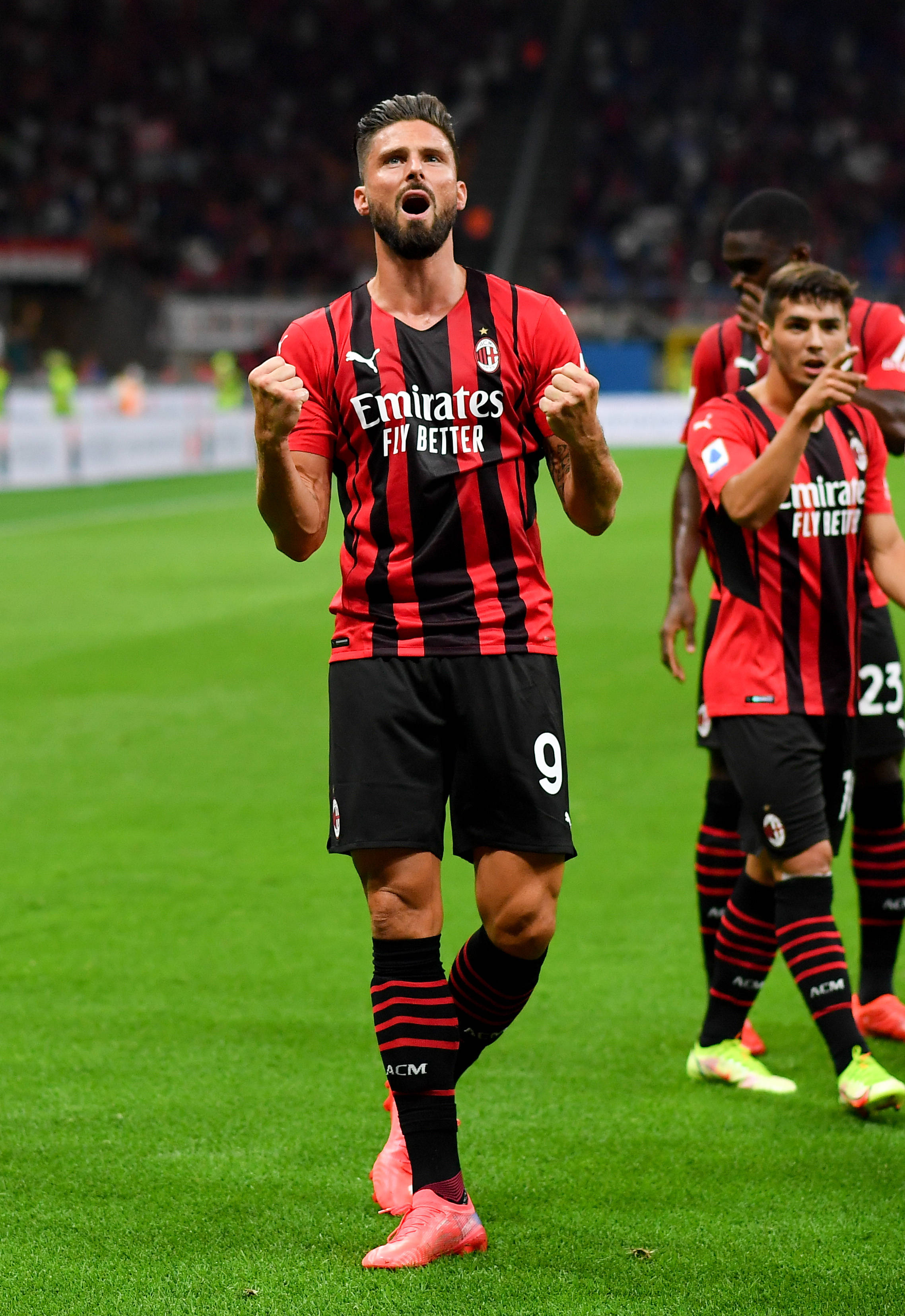 弟媳：我目标是未来执教曾效力过的每支球队；愿意回巴黎告别（弟媳：立志未来执教效力过的每支球队，愿回巴黎告别）