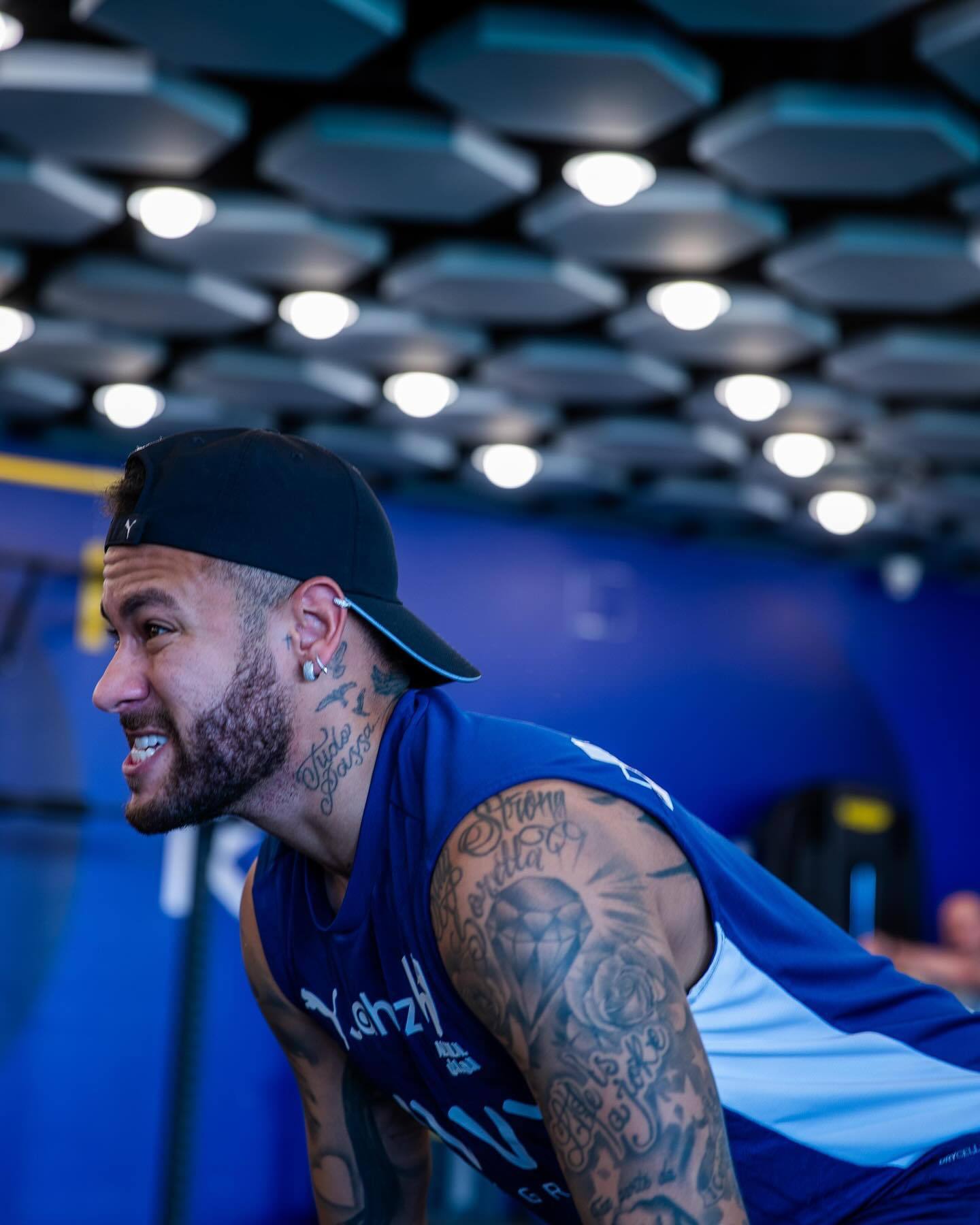 美职联主席：萨拉赫应该联系梅西或穆勒，看看他们在这多开心（美职联主席建议萨拉赫联系梅西或穆勒，看看他们在这儿有多开心）