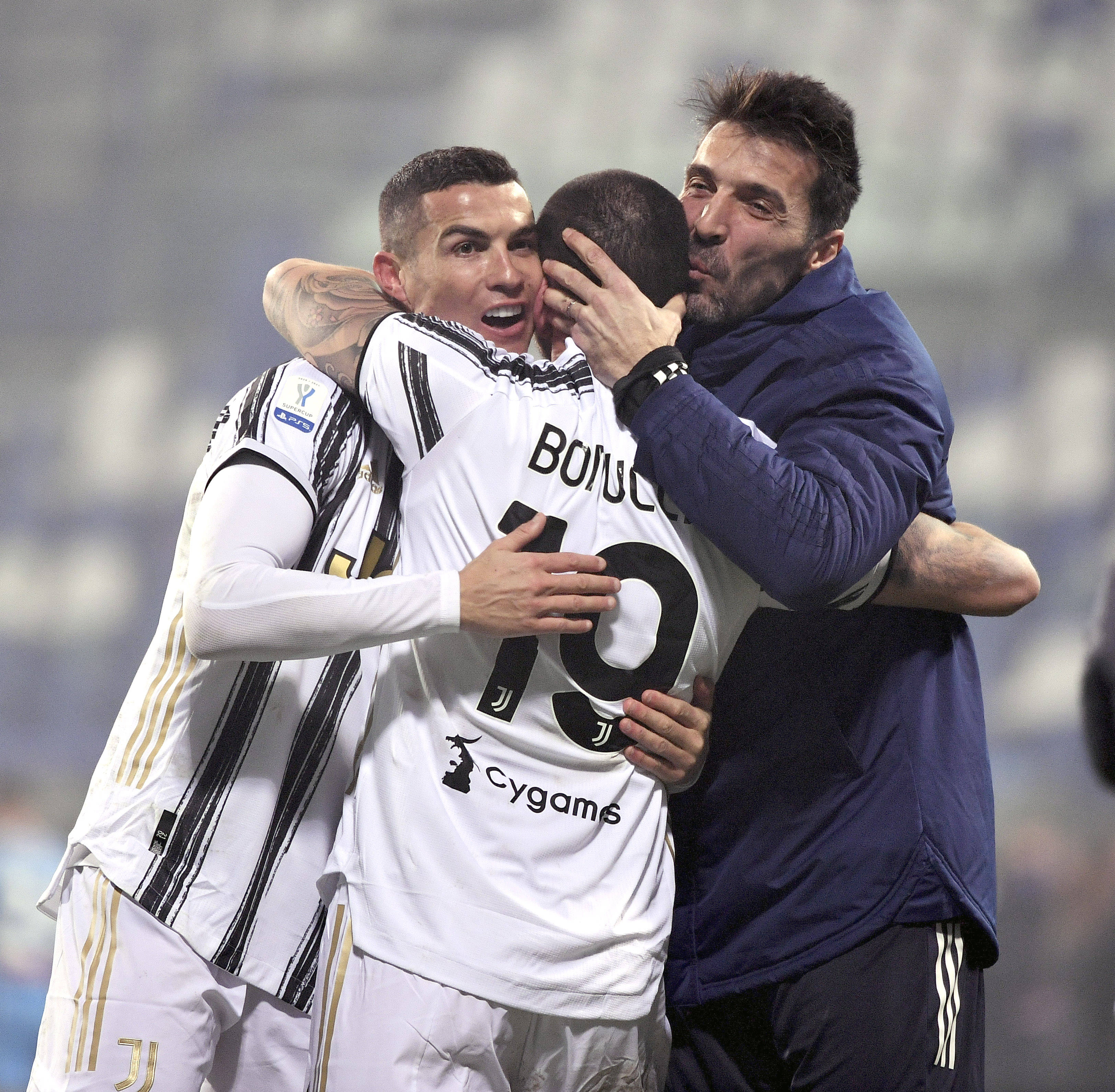 曼城客战皇马大名单：哈兰德领衔，福登、B席、多纳鲁马在列（曼城客场挑战皇马名单出炉：哈兰德领衔，福登、B席、多纳鲁马入选）