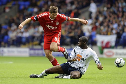 英超赛程提醒：曼城对阵利物浦,（英超焦点预告：曼城迎战利物浦）